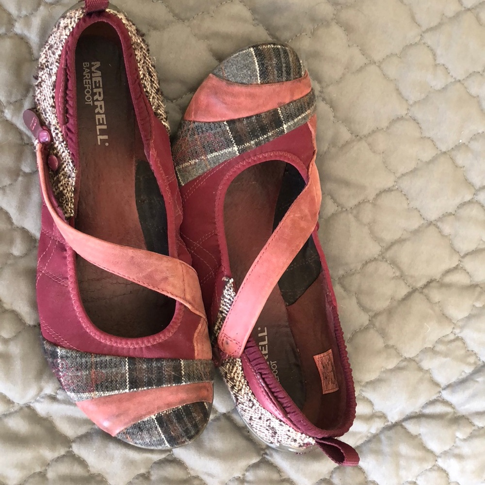 MERRELL cute flats, barefoot soles